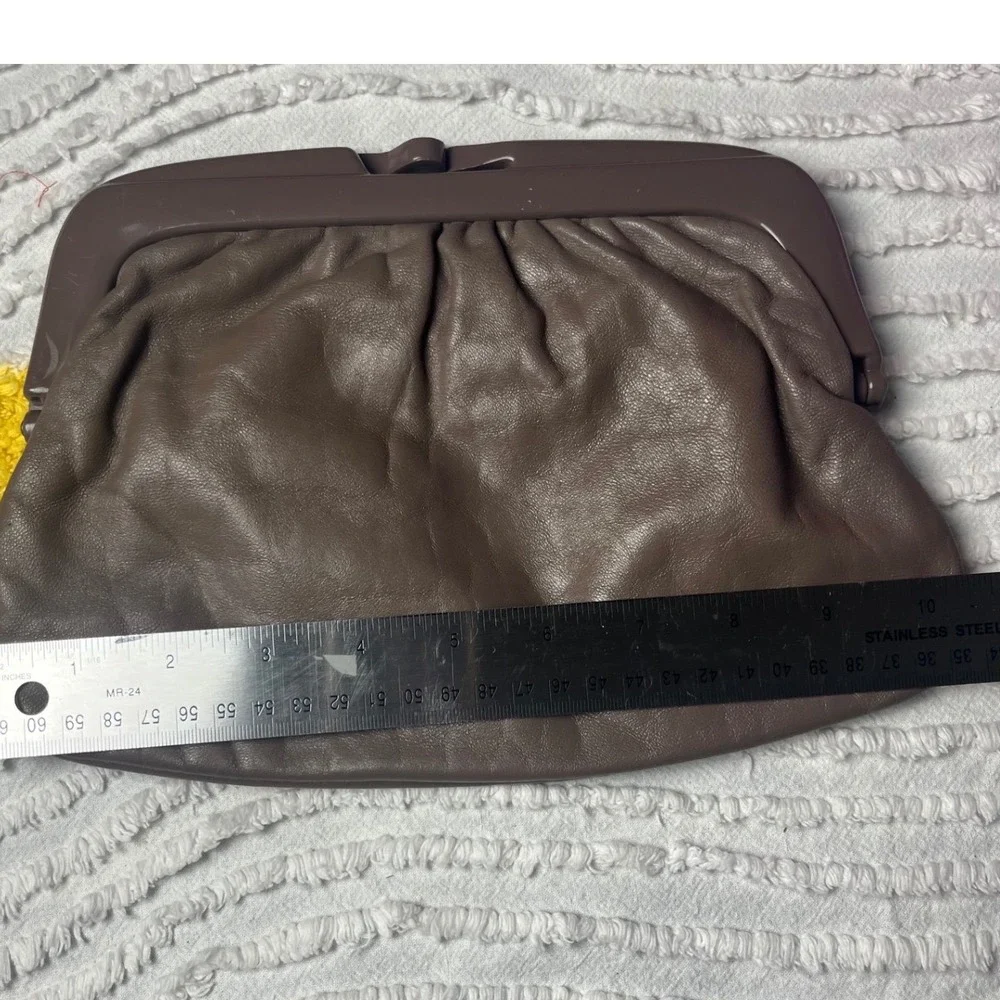 Vintage 1970s‎ Italian Taupe Leather Clutch Evening Bag Made in Italy Retro